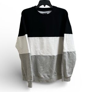 Original Use Crew Neck Color Block Black/White/Gray Sweatshirt Fall 2023 Size M